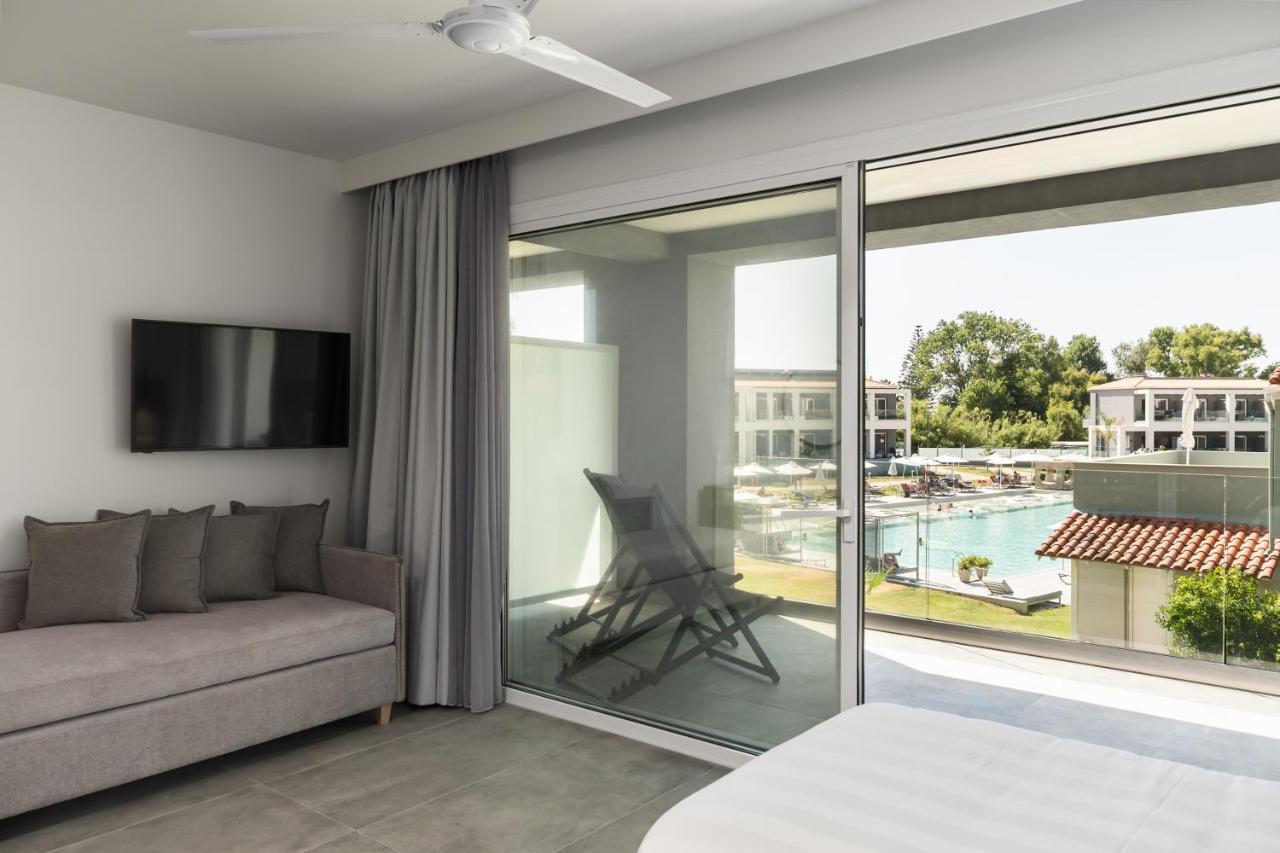 Acharavi Beach Hotel Eksteriør bilde